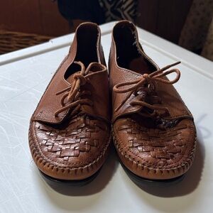Cute Vintage Naturalizer Brown Leather Women's Loafers